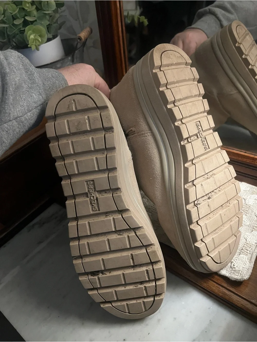 Skechers classic faux